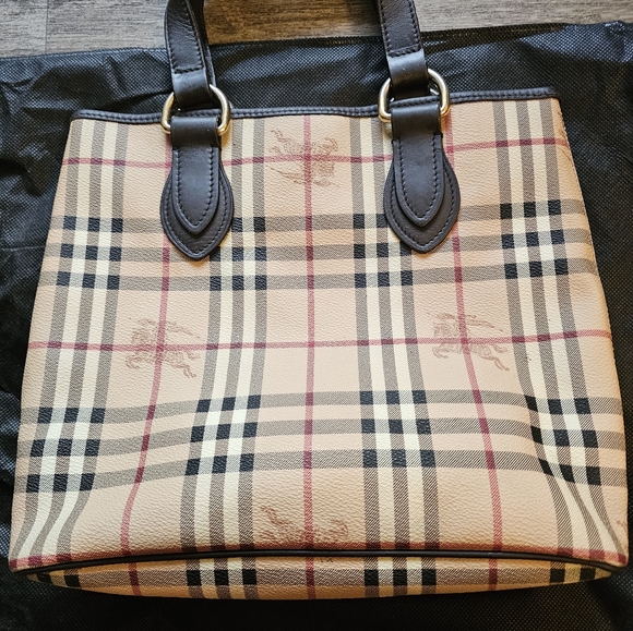 Burberry handbag medium size - Picture 3 of 9